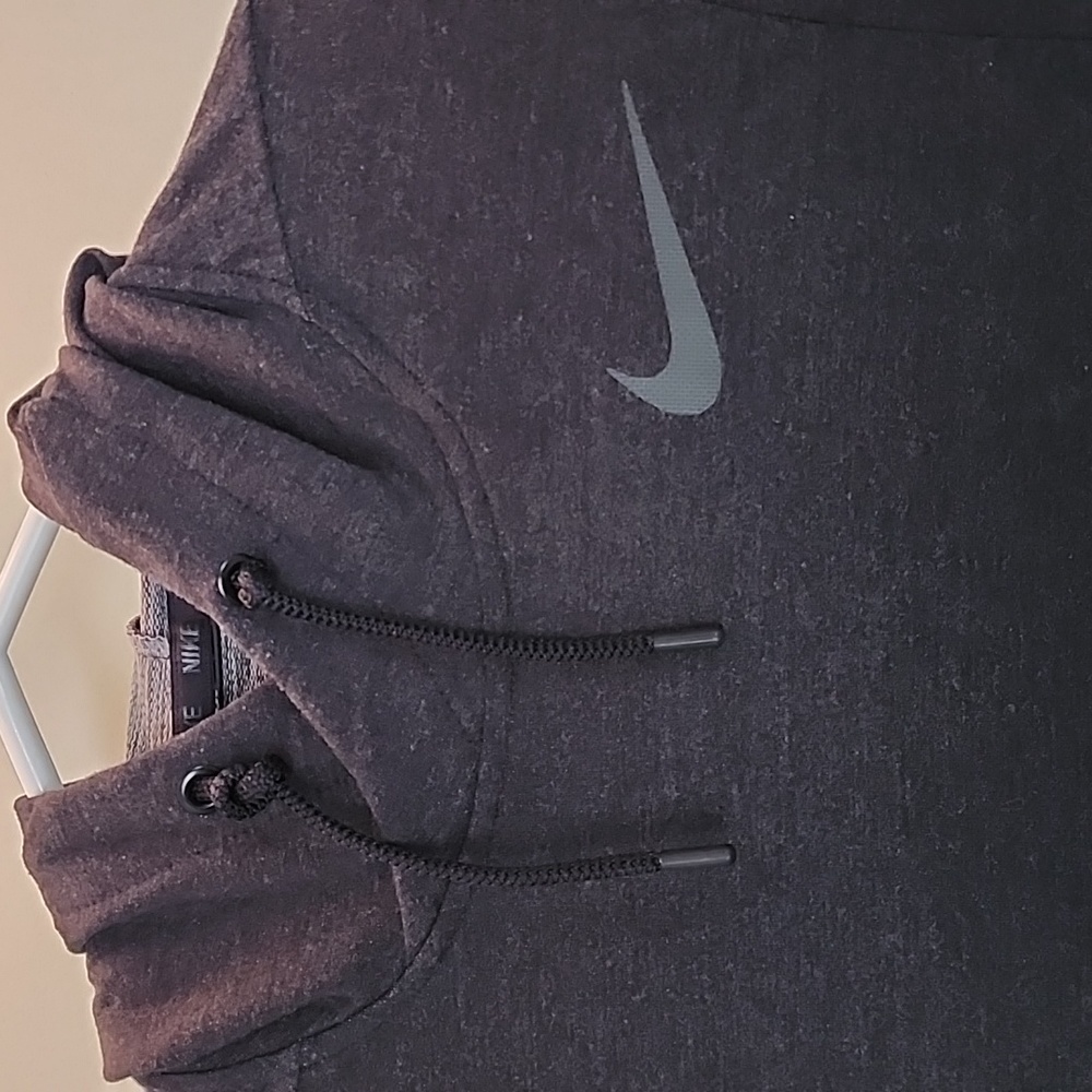 Nike Dri Fit - Picture 2 of 4